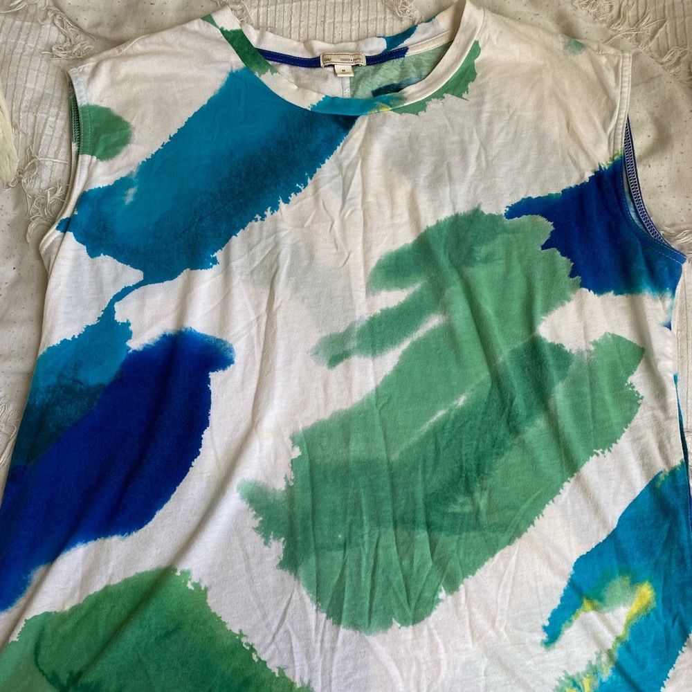 Gap multi colored T-shirt